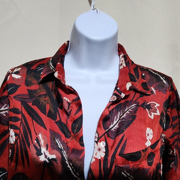 Zara Basics Red with Floral Print Long Sleeve Button Front Top Sz XS - Picture 2 of 7